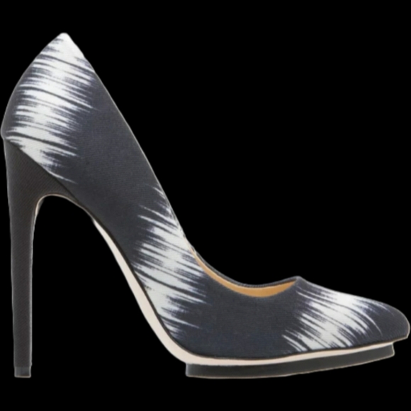 GX by GWEN STEPHANIE Heels. Sz 7.5 - Picture 2 of 12